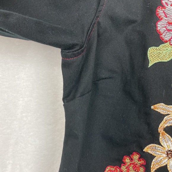 Vanity Collections Women’s Floral Embroidered Beaded Jacket sz Medium - Picture 8 of 14